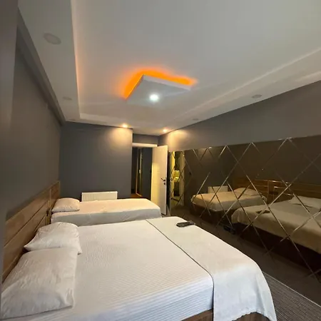 Koesk Konaklama2 דירה איסטמבול